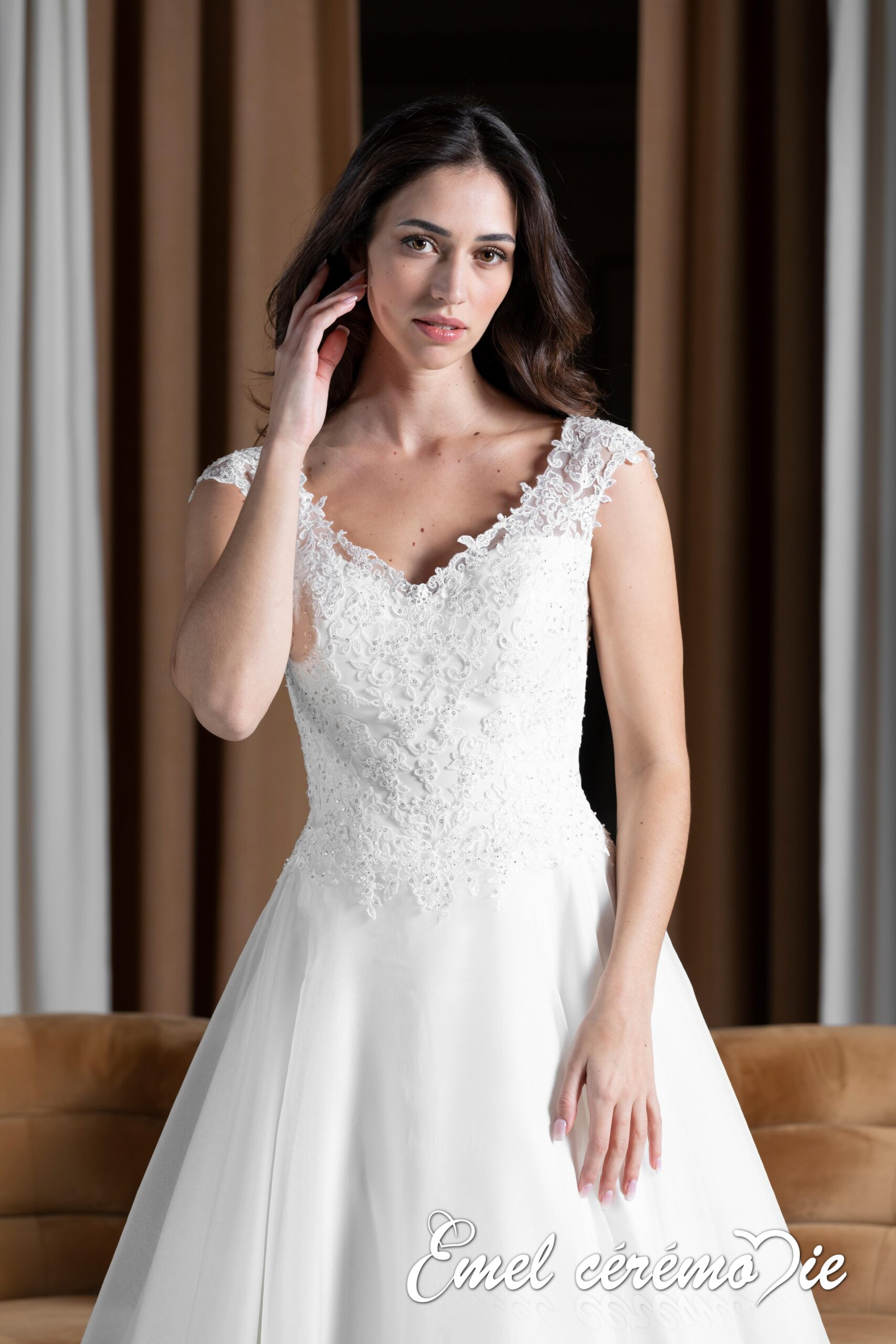 234-03 - Emel Cérémonie Robe de Mariee Miss Kelly Emel Cérémonie