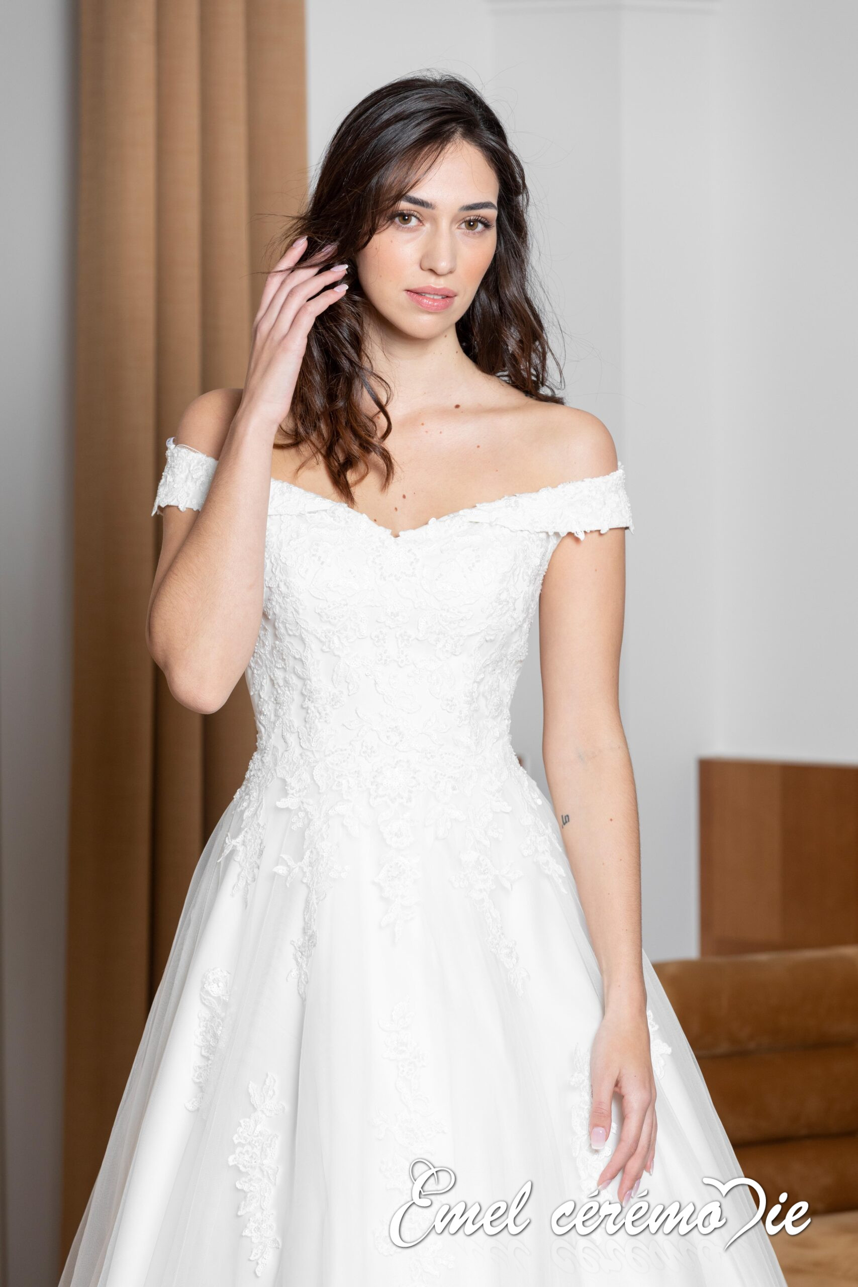 234-04 - Emel Cérémonie Robe de Mariee Miss Kelly Emel Cérémonie