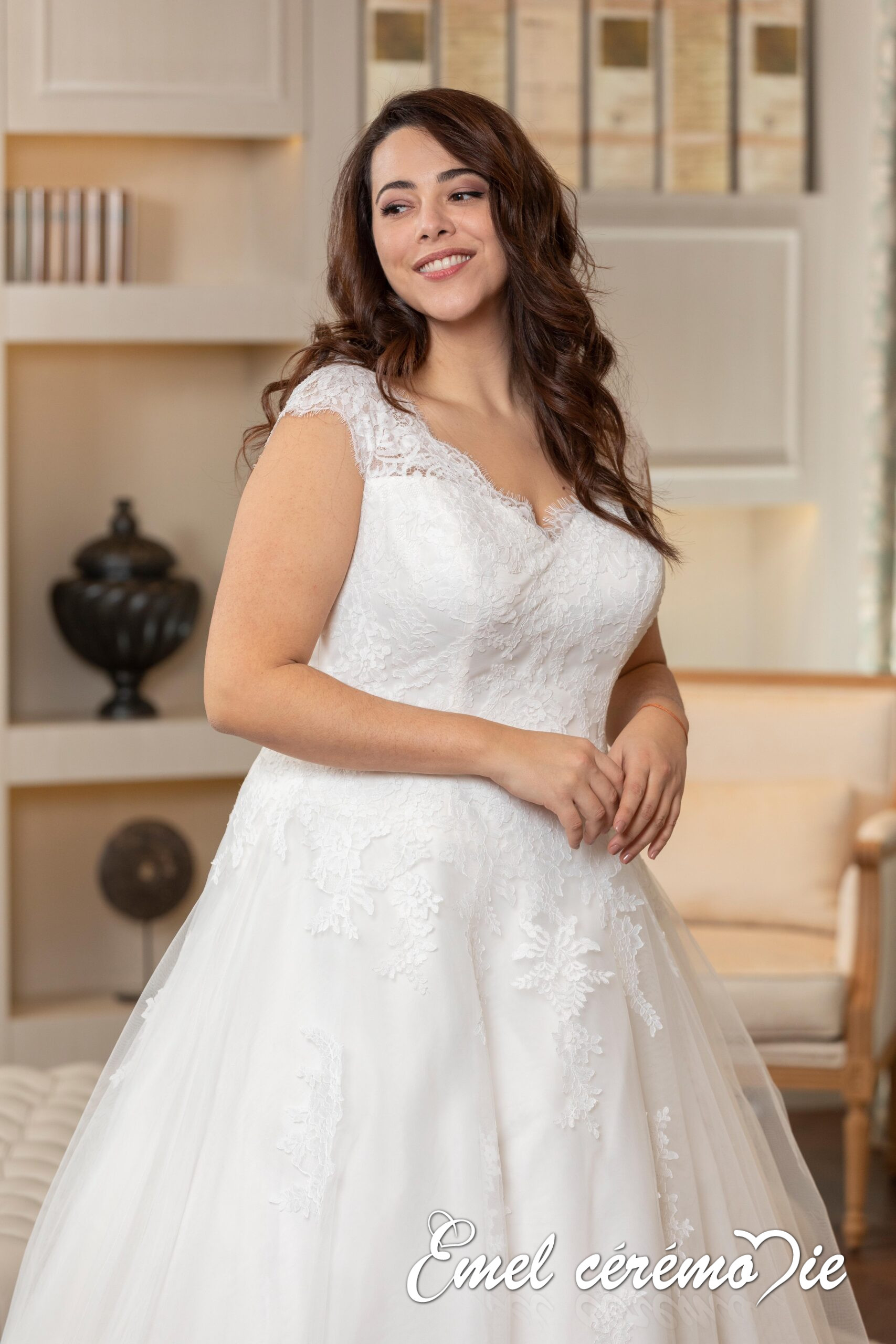 238-05 - Emel Cérémonie Robe de mariée Miss Kelly Emel Cérémonie
